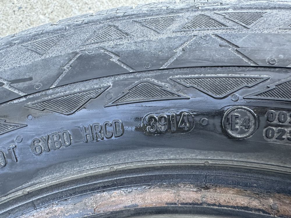 Opony Continental 235/65 R16C. 2x zimowe, 2x caloroczne