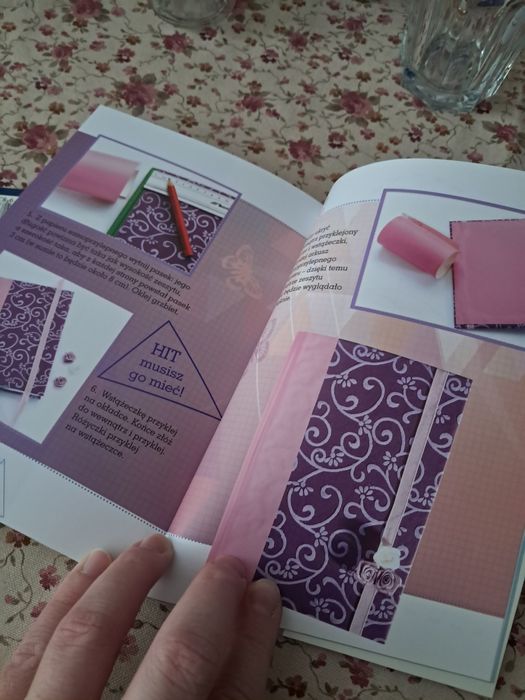 Książka Violetta modne dodatki