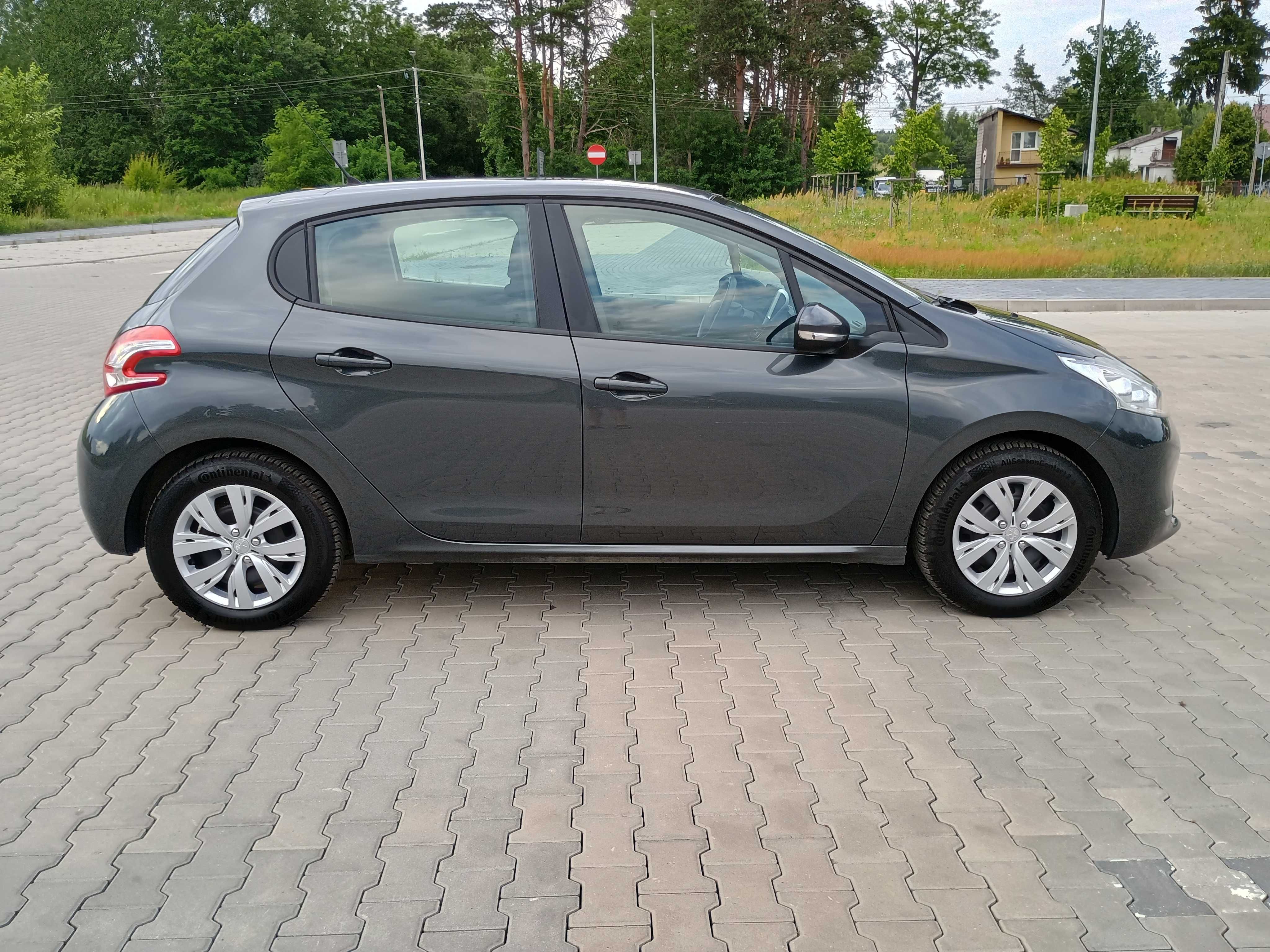 Peugeot 208 1.2 benzyna nowy rozrząd, tablet, salon PL