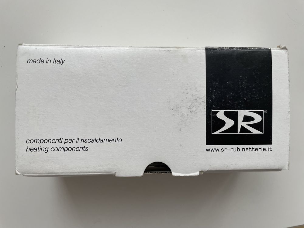 RADOX 4 szt rozety maskujące CUBE do grzejnika