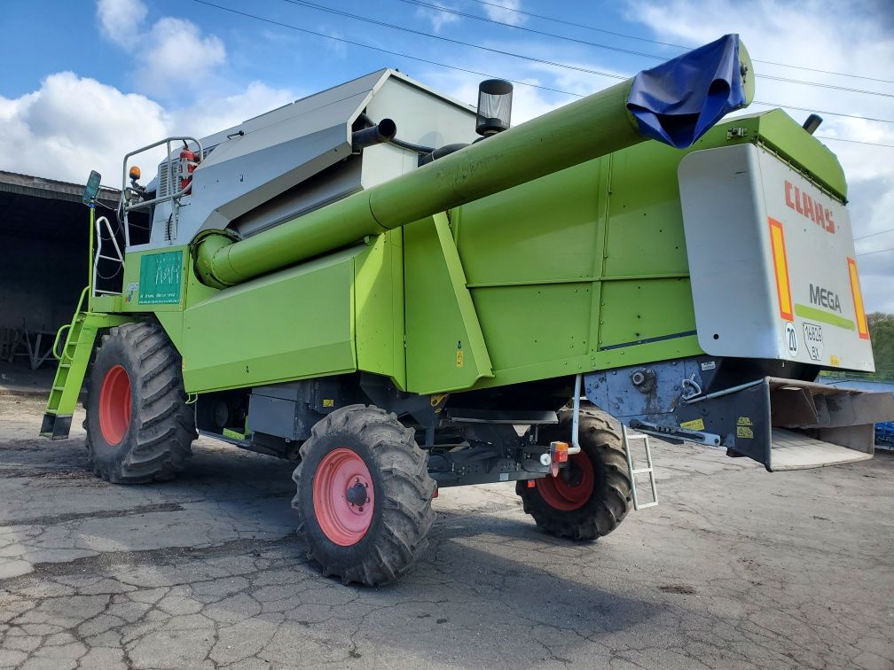 CLAAS MEGA 360  2006р.в 9340 м.г