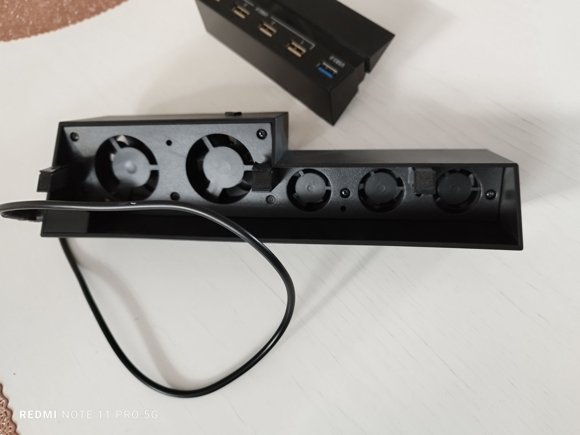 Dodatkowe chłodzenie +hub do PlayStation 4 FAT,stan bardzo dobry
