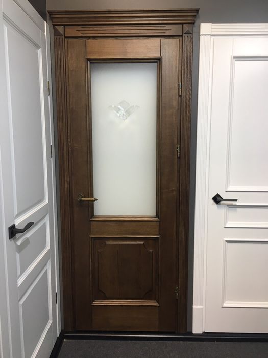 Двері міжкімнатні гладкі. Двері з масиву. Дерев'яні двері