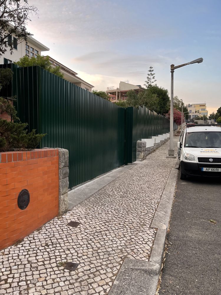 Vedações em chapas, redes, painel, etc…