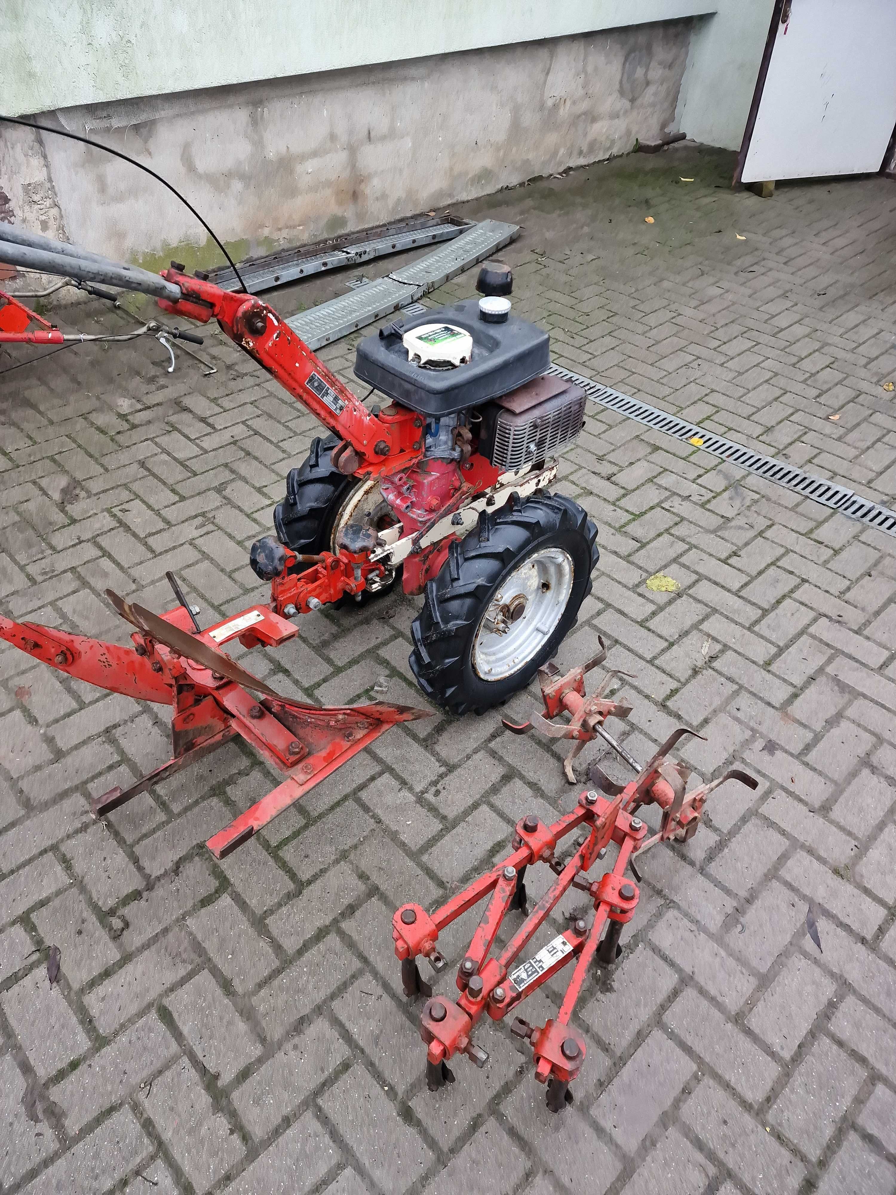 Ciagniczek Ogrodniczy Terra Vari Gutbrod MJ-5 Agrostroj Dzik Jikov
