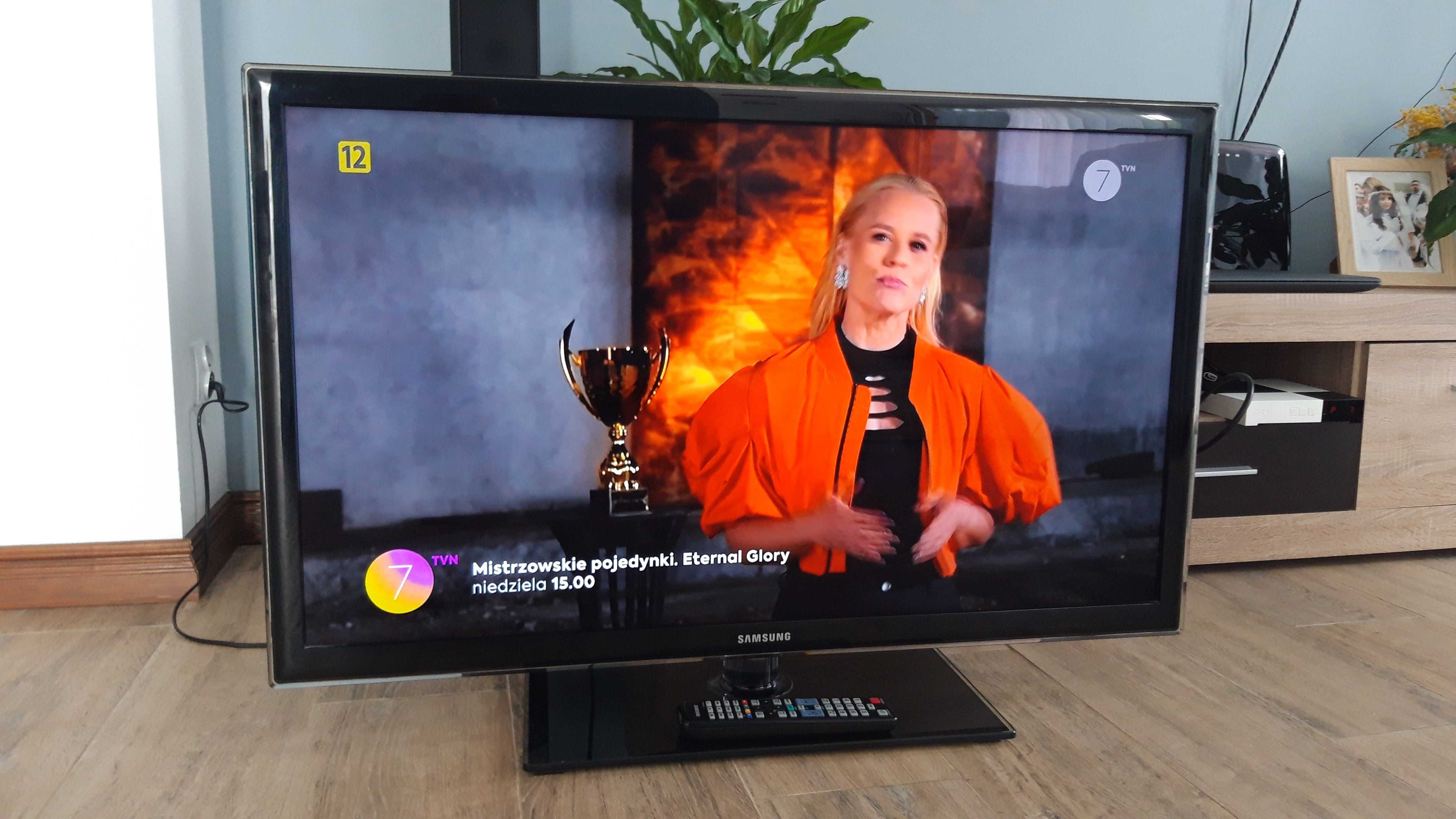 Telewizor LED  Samsung UE40D5520 smart 100hz