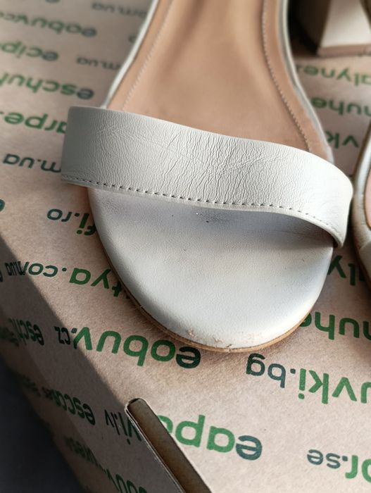 Sandałki na obcasie Kazar 39 nude/beż/kremowy skóra