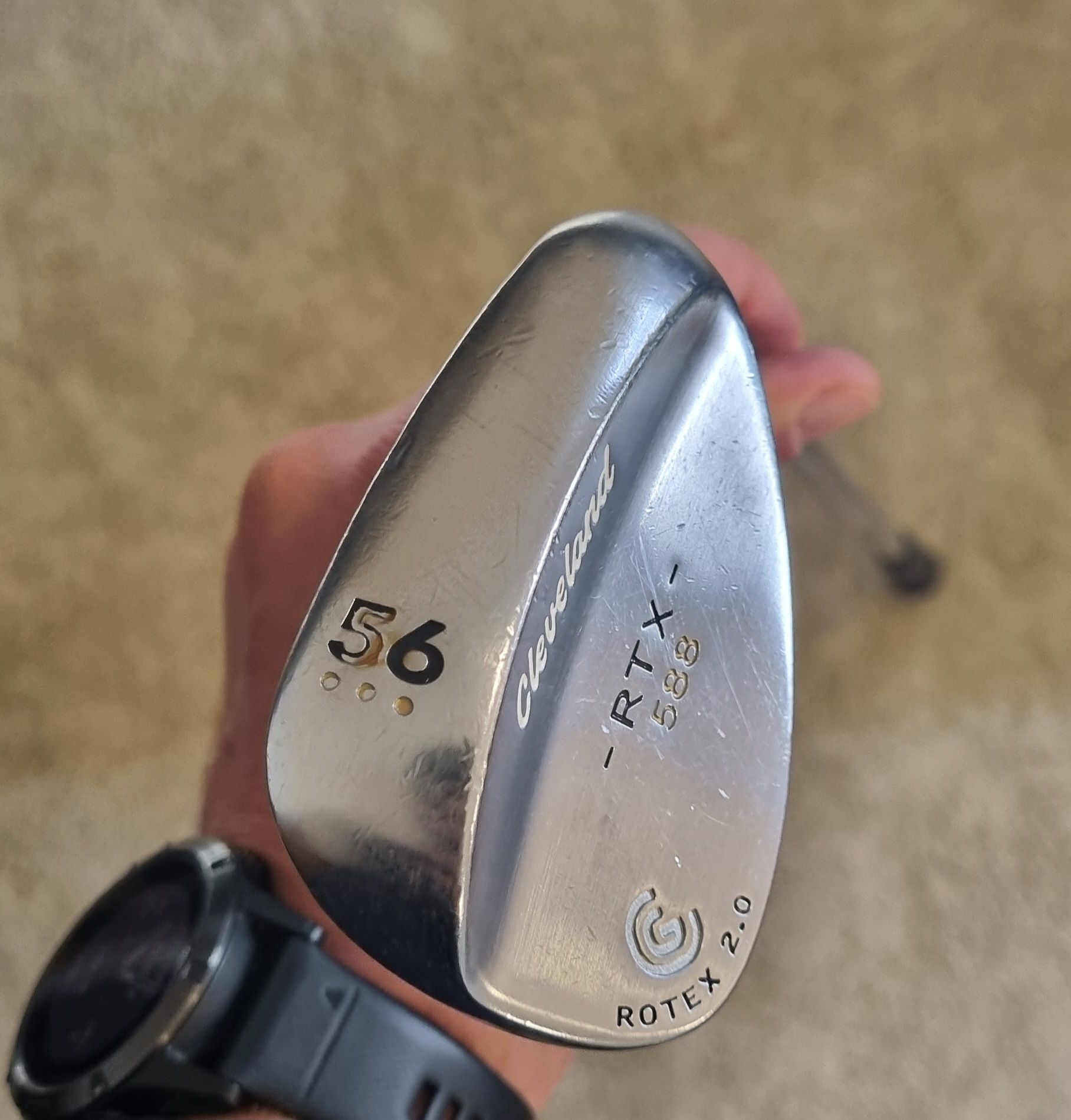 Wedge Cleveland 56° RTX 588 (1 polegada mais comprido)