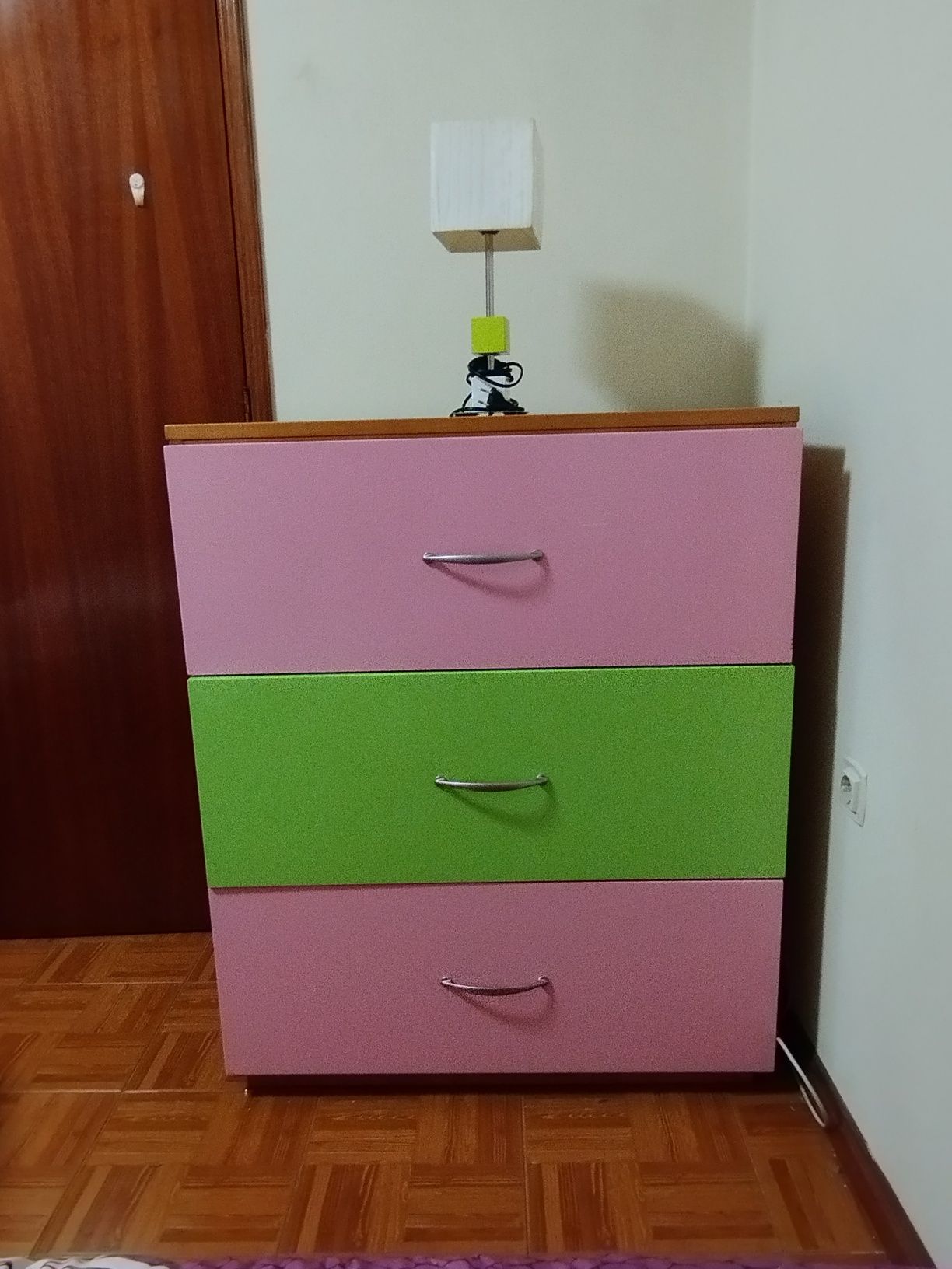 Quarto de criança em madeira de faia como novo