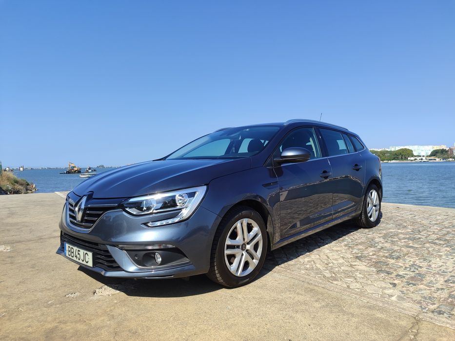 Renault Megane sport tourer 1.5 dci blue intense