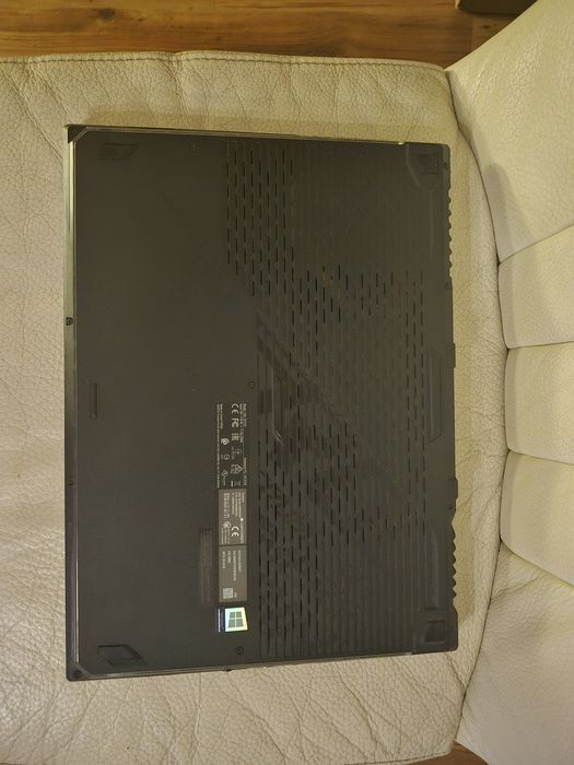 Asus ROG STRIX G731GU i7-9750H GTX1660TI
