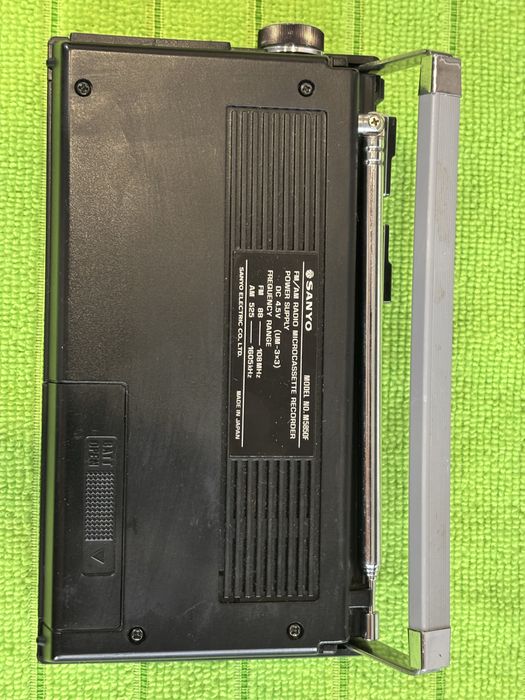 Мини магнитола Sanyo M5850F