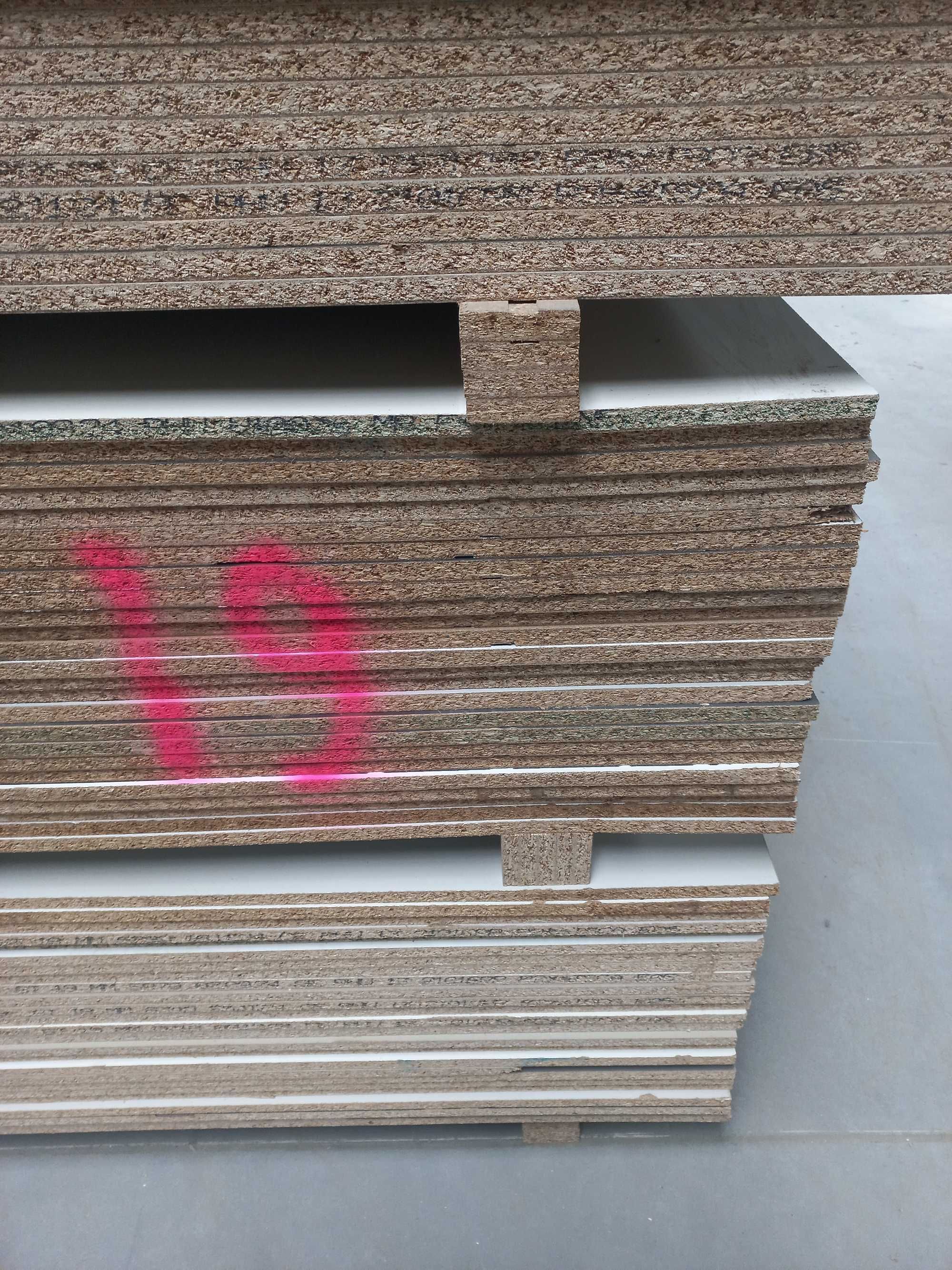 Płyty laminowane/wiórowe/mdf  grubości: 8,10,12,15,16,19,22,25,28,38