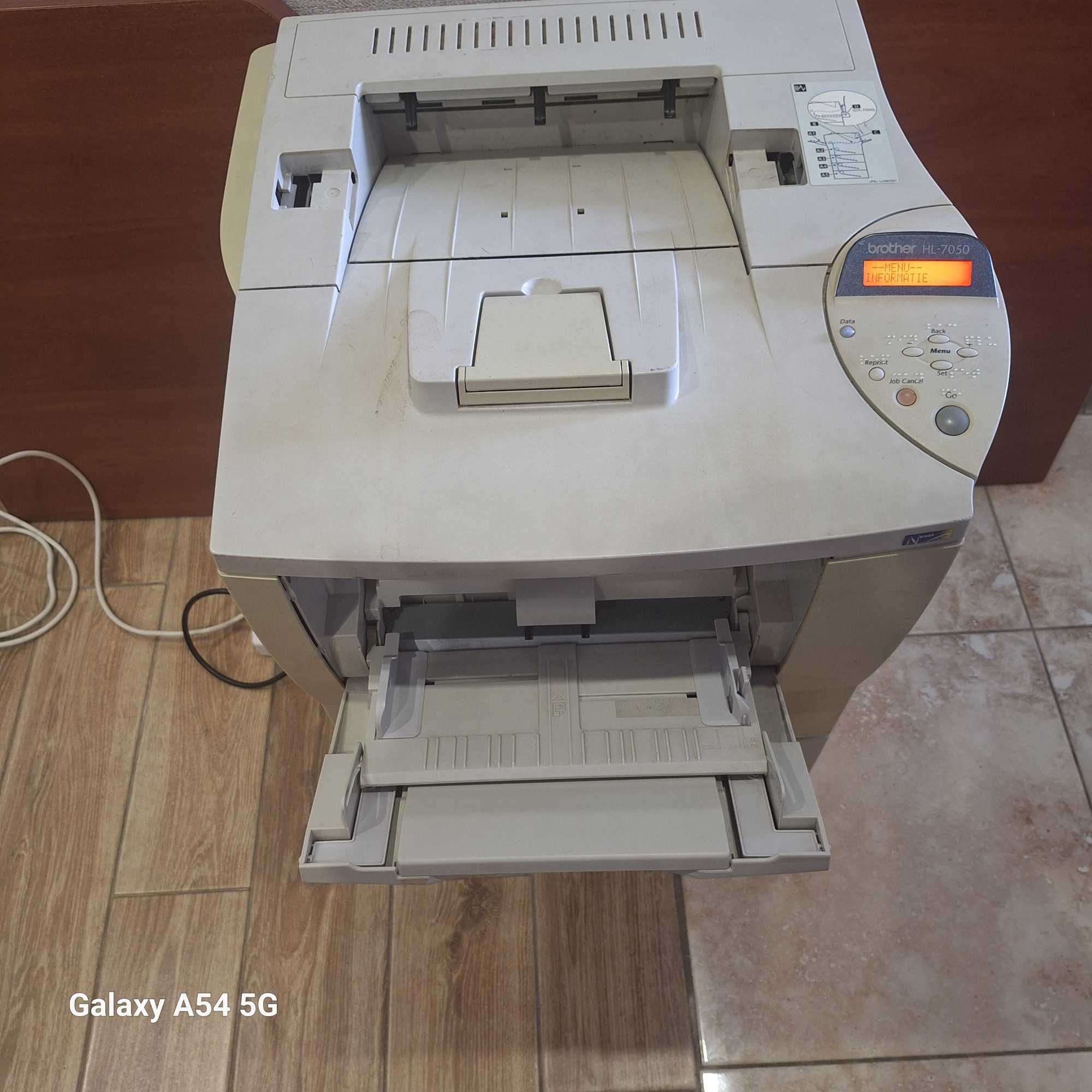 Принтер лезерный  Brother  HL   7050 скорость печати 28 страниц А 4 ми