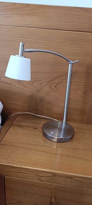 Candeeiros de mesa marca Eglo