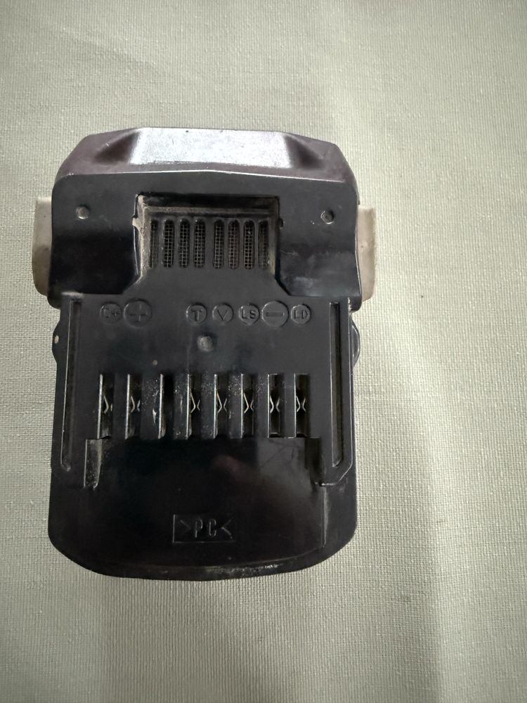Hikoki Ladowarka hitachi UC 18YGSL  bateria hitahi 5.0Ah Li-ion