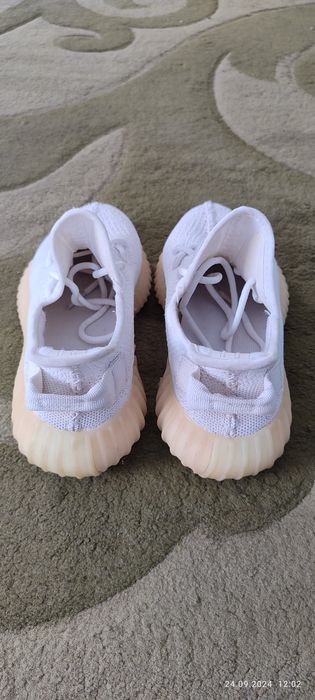 Кросовки женские