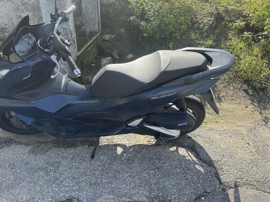 Vendo moto pcx 2024