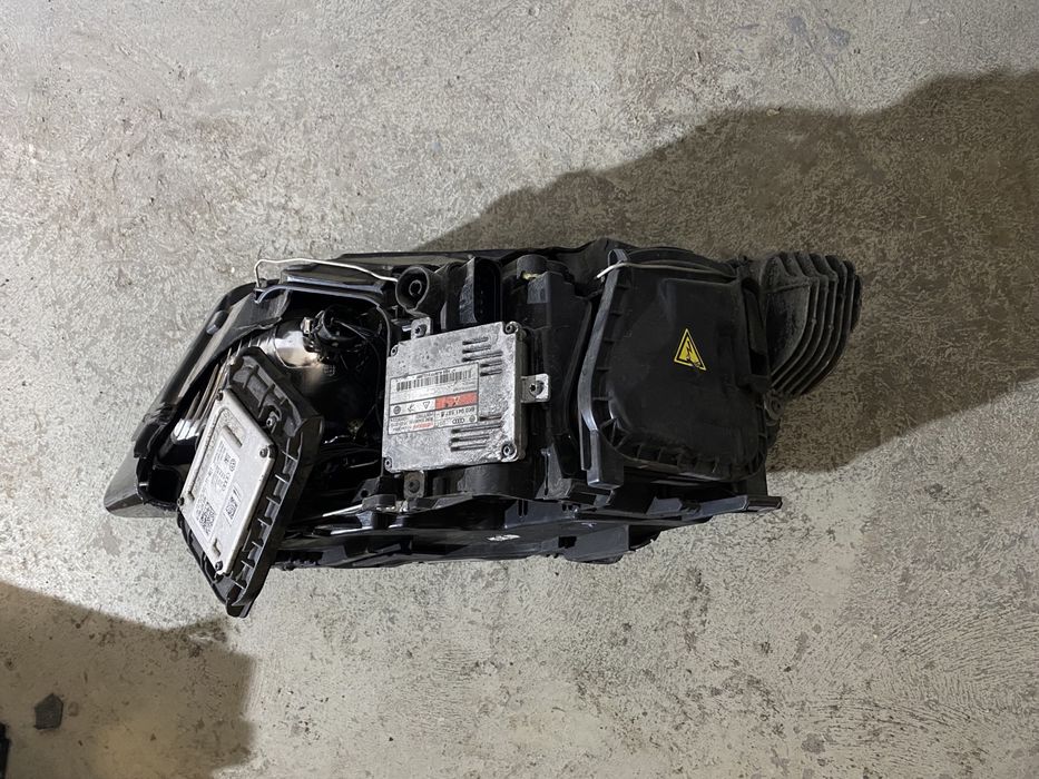 Фари биті ,блоки ксонон робочі,ауді Q5 15 р