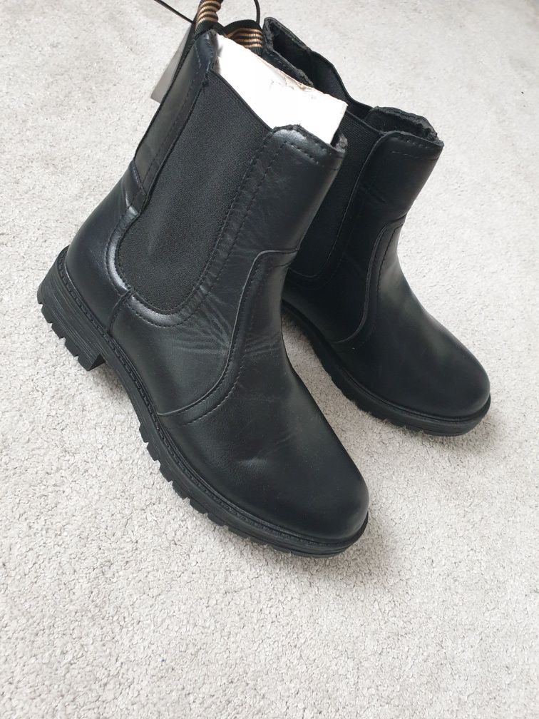Buty wiosenne trzewiki trapery botki r 39 nowe