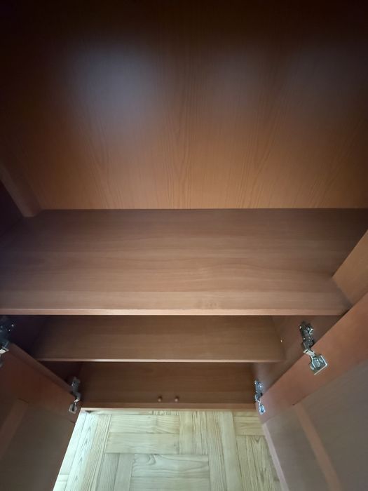 Sprzedam Komodę z dywanem