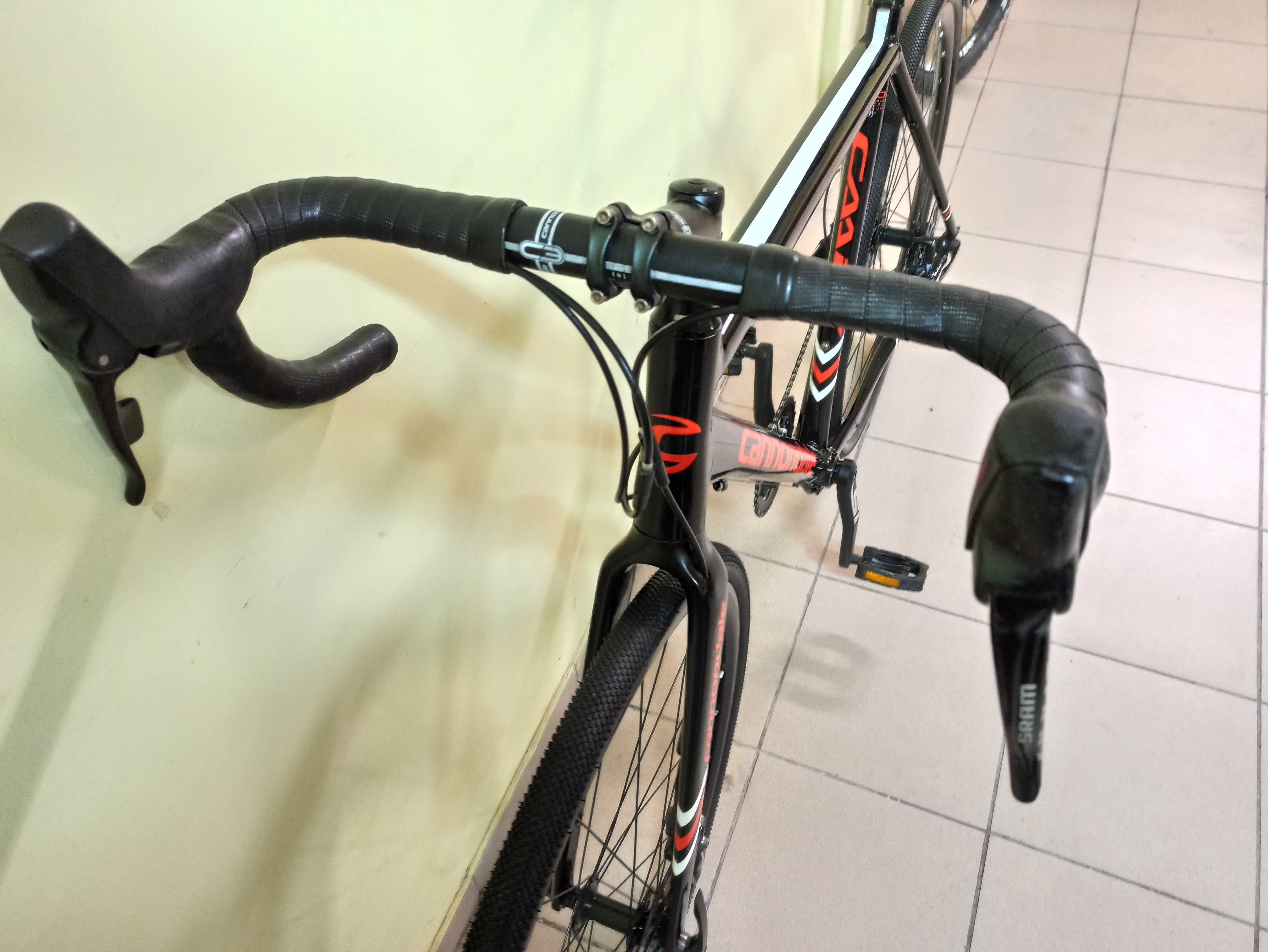 Rower przełajowy gravel Cannondale CaadX hydraulika Apex na 170-185 cm
