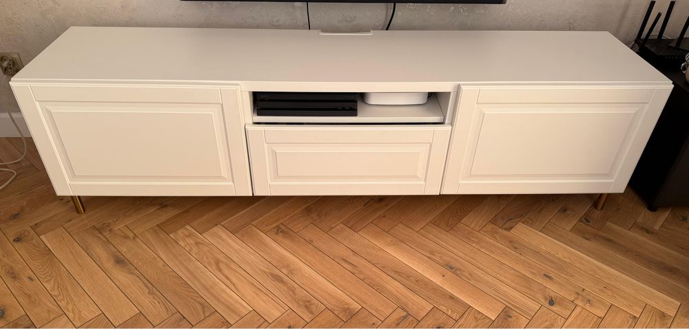 Szafka pod TV. Besta 180 cm