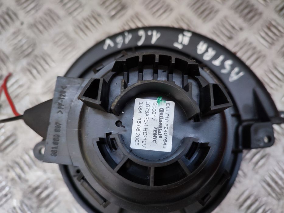 Opel Astra III H 1.6 16V dmuchawa wentylator nawiewów