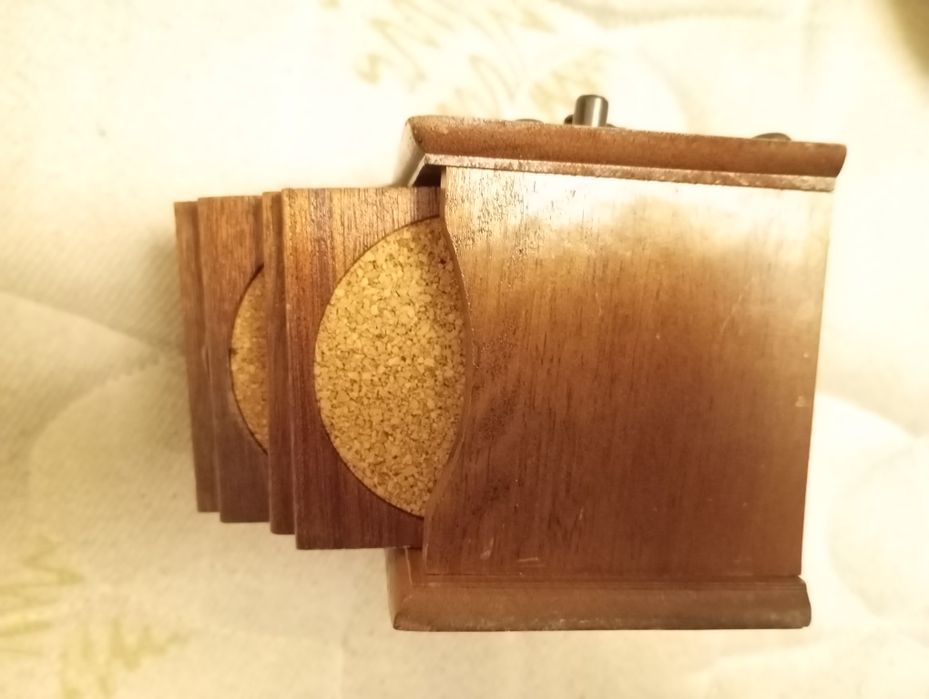 Conjunto biblioteca miniatura de 12 suportes para copos