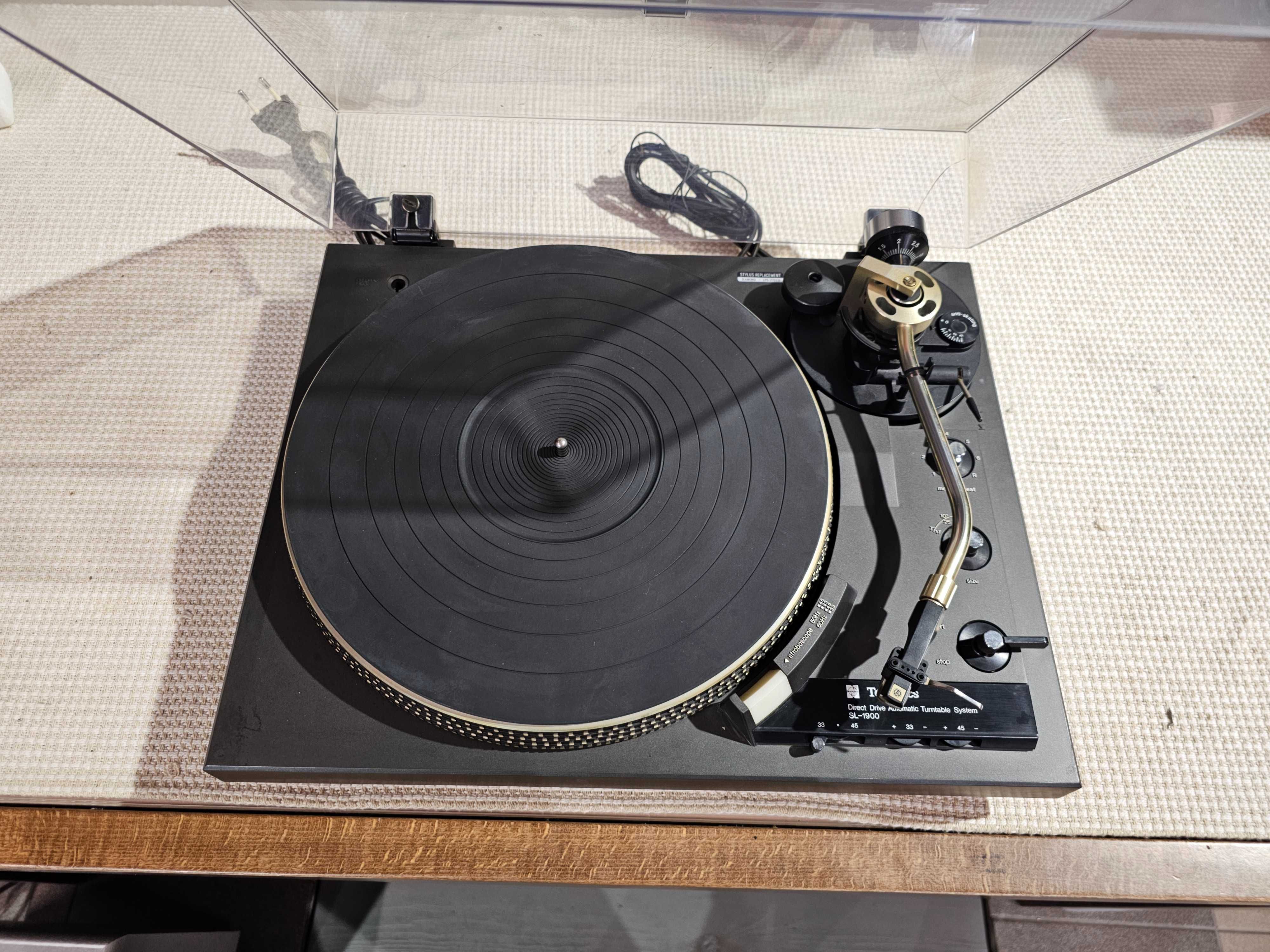 Програвач Technics SL-1900 Fully-Automatic Direct-Drive Turntable