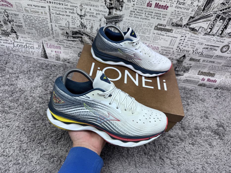 Кросівки Mizuno Wave Sky 06 Розмір 40 / Original Взуття