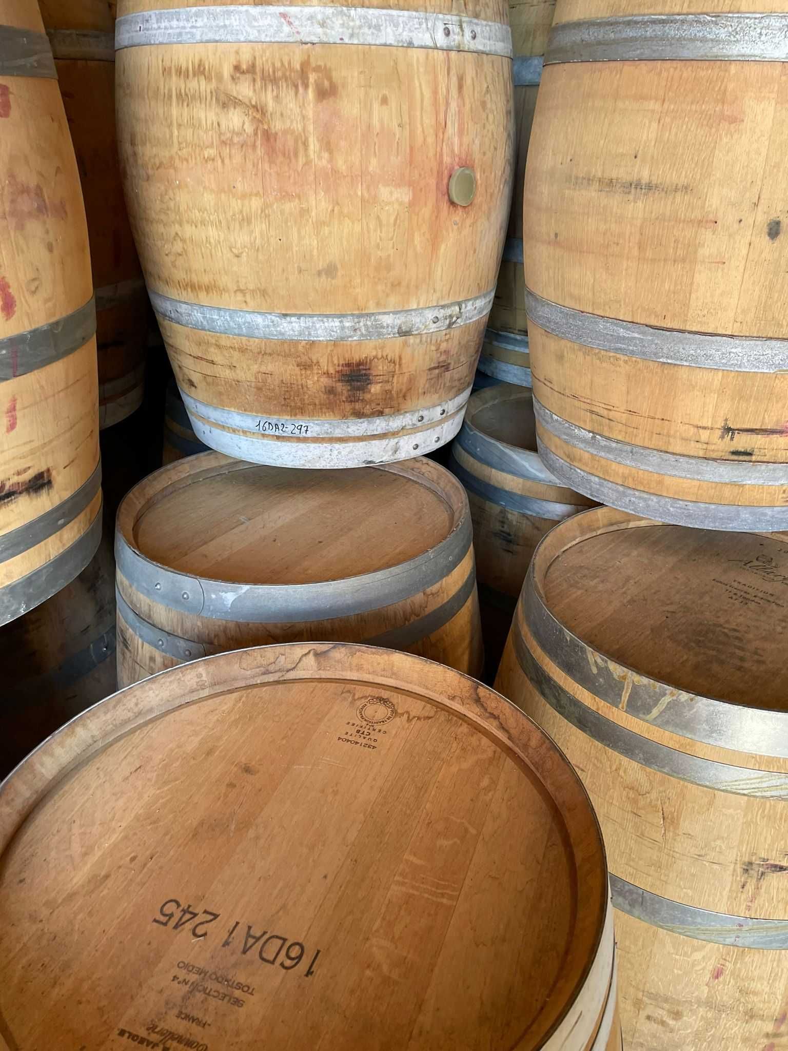Lotes barricas/barris/pipos madeira de carvalho 225L