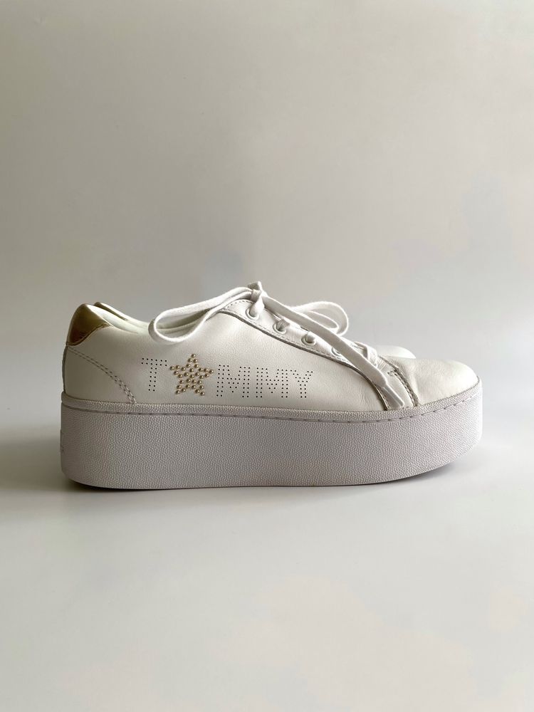 Białe skórzane damskie sneakersy platforma Tommy Hilfiger, r. 38-39