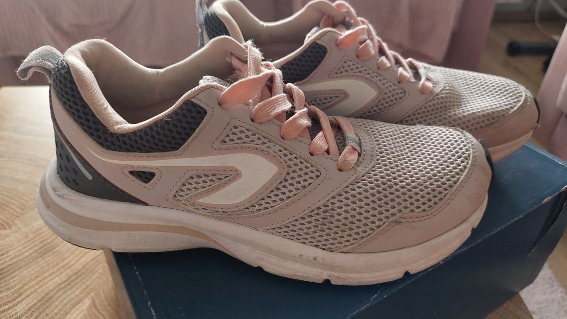 Buty dziewczęce Decathlon Kalenji r. 36