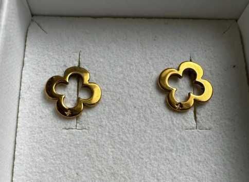 Lilou Kolczyki ażurowe koniczyny pozłacane