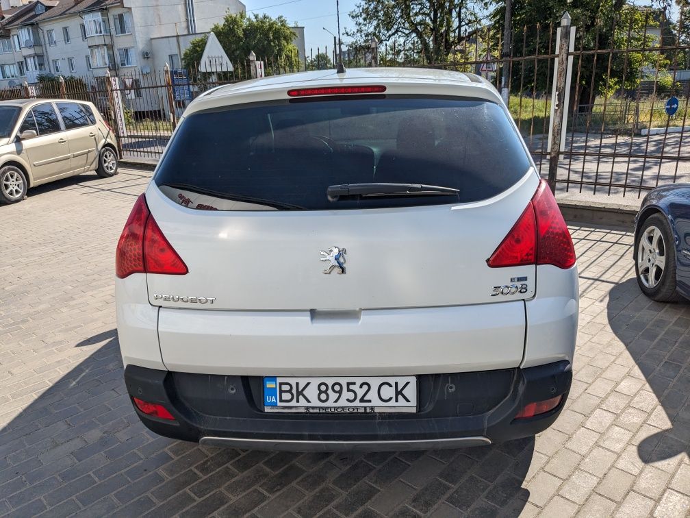 Peugeot 3008.1.6 дизель автоматична кпп