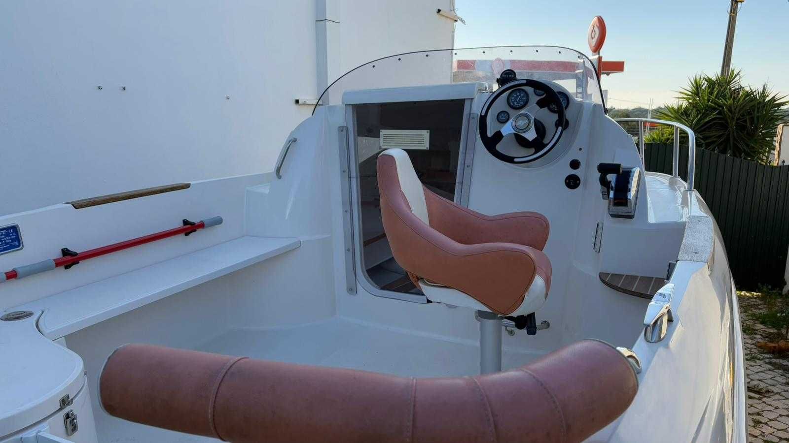Quicksilver 510 cruiser semicabinado