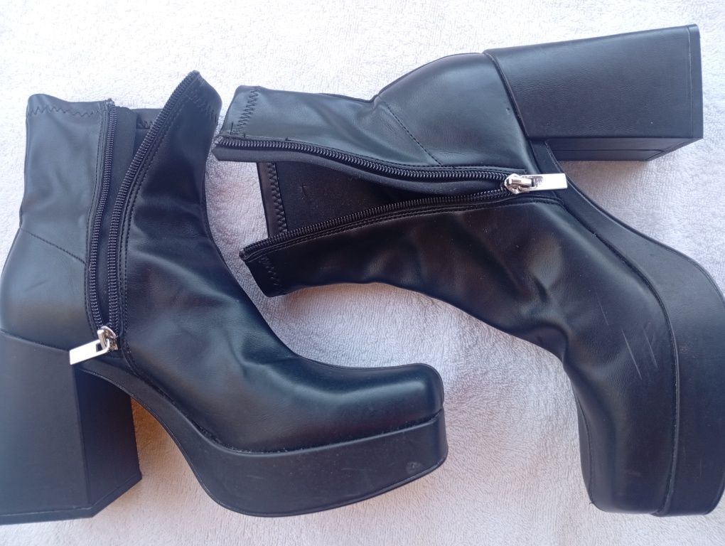 Bota de couro sintético