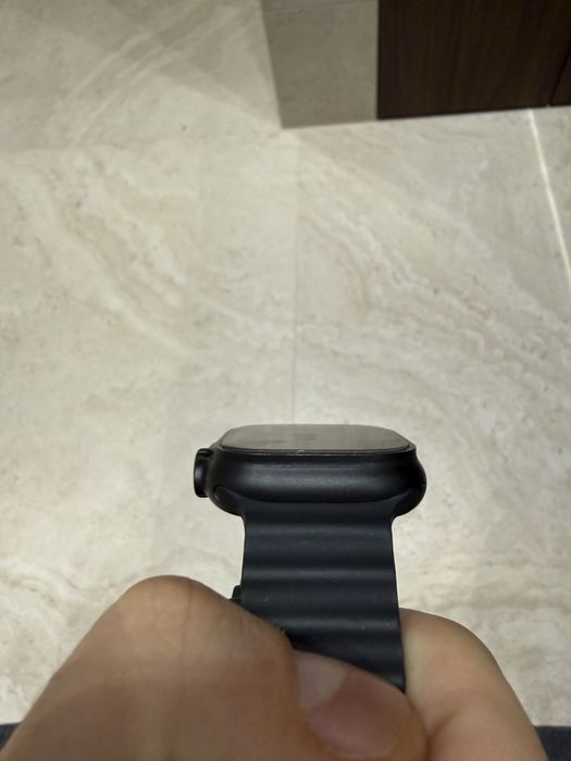 Apple Watch Ultra 2 49mm Black Titanium Case
