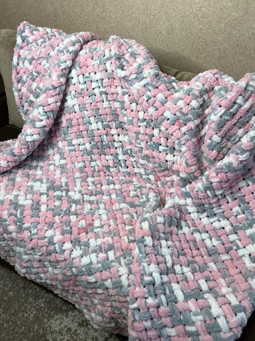 Мʼякий та дуже теплий плед ручної роботи