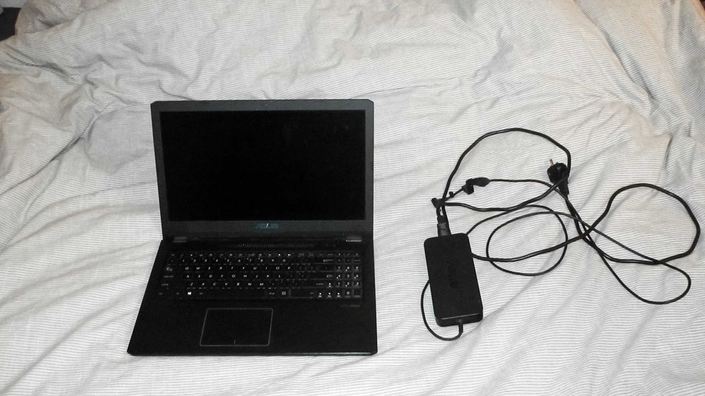 Laptop Gamingowy Asus X570ZD GTX 1050 4GB Ryzen 5 2500U 16GB RAM