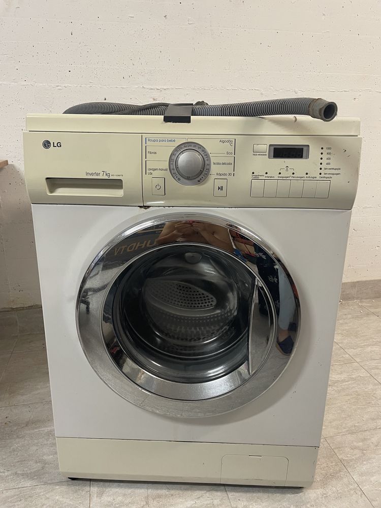 Máquina de lavar roupa LG
