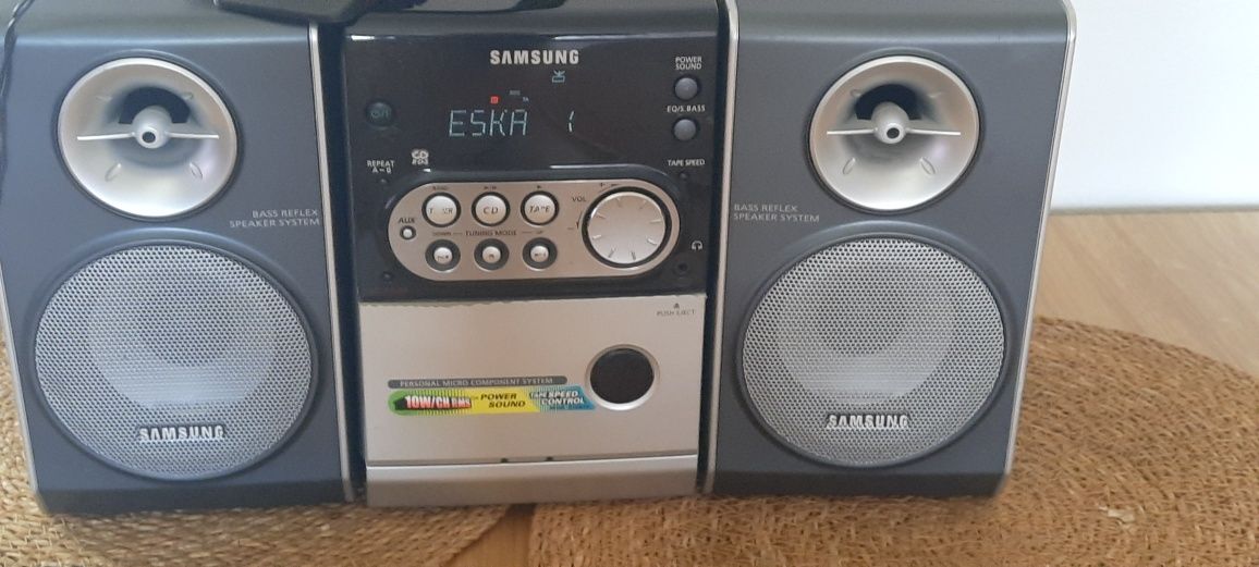 Mini wieża Samsung MM-J4