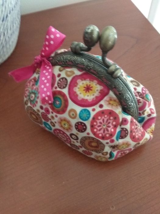 Carteira porta moedas tecido com fecho da avó.