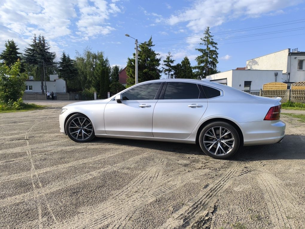 Volvo S90 T5 momentum