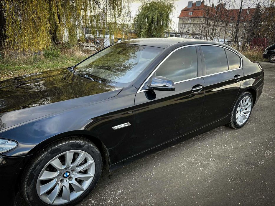 BMW Seria 5 F10 2.0 Diesel 218 KM xDrive 4x4 2012 ROK Czarna Skóra R18