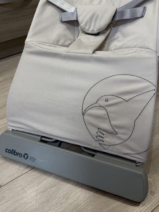 Шезлонг гойдалка colibro fly з вібрацією і музикою