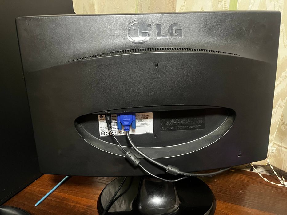 Продам ПК з монітором