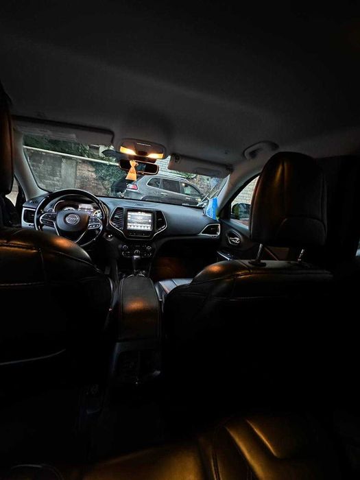 Продам авто Jeep Cherokee KL 2018