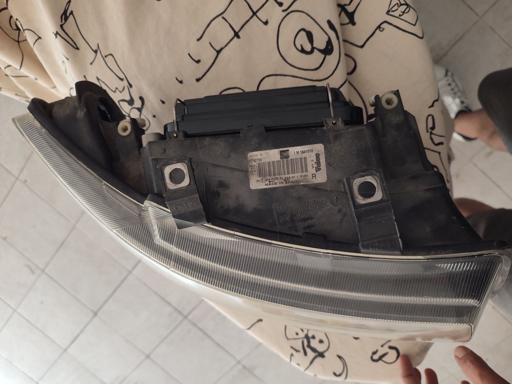Farol Frontal Esq SEAT Leon/Toledo